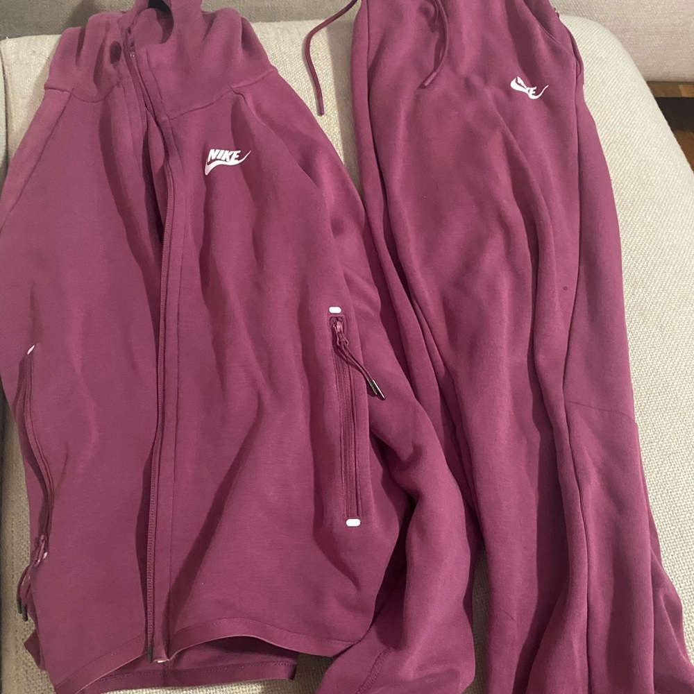 PINK MAGENTA NIKE TECH SUIT